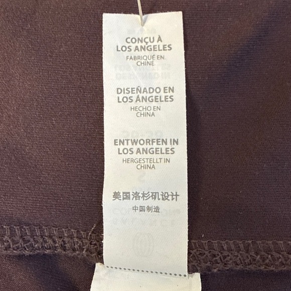 SO Womens High Waisted 7/8 Leggings Set Tan Crossover Twist & Black Small 2PK - Picture 7 of 16